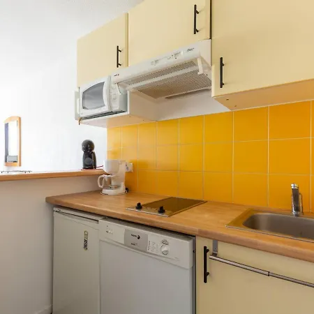 Apartment 6 Pers, Pieds Des Pistes Avec Navette, Parking Gratuit - Fr-1-695-35 *