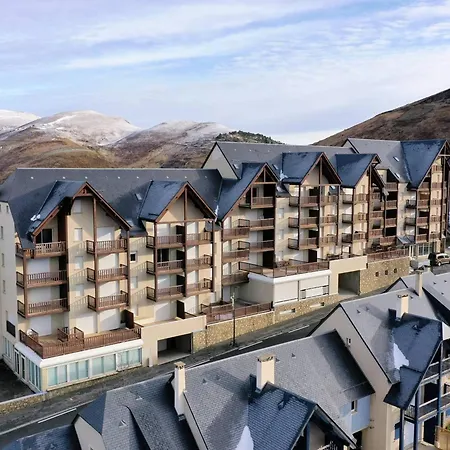 6 Pers, Pieds Des Pistes Avec Navette, Parking Gratuit - Fr-1-695-35